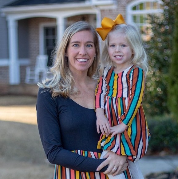 Meet your Posher, Heather - Picture 1 of 1